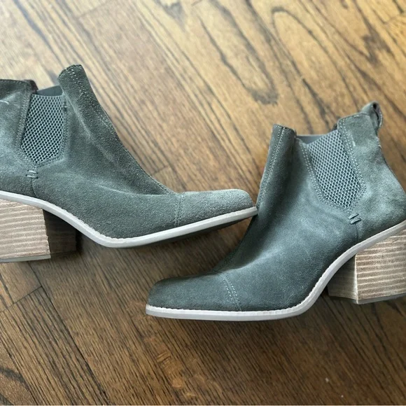 TOMS Olive Green CHELSEA BOOTIE - Picture 5 of 5